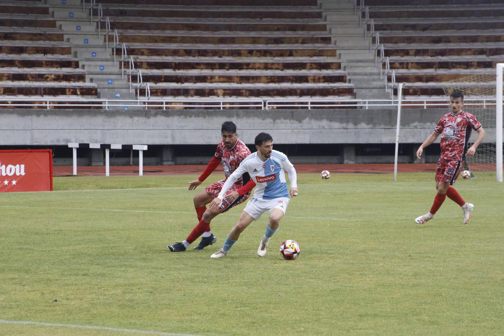 El Compos vence al Guijuelo en San Lázaro