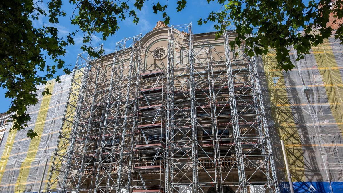 Tres proyectos culturales de envergadura aspiran a conseguir que los barceloneses vuelvan a ramblear