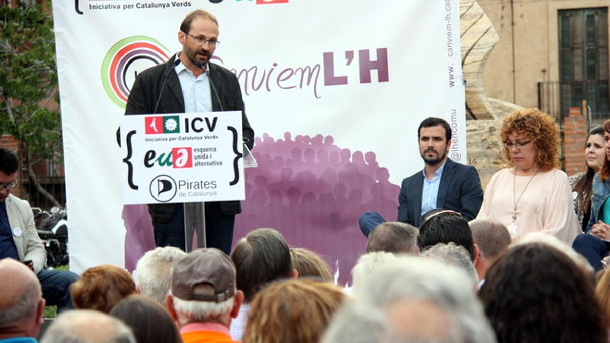 El coordinador nacional de ICV, Joan Herrera, en el acto de Canviem LH, con Alberto Garzón y Ana González.