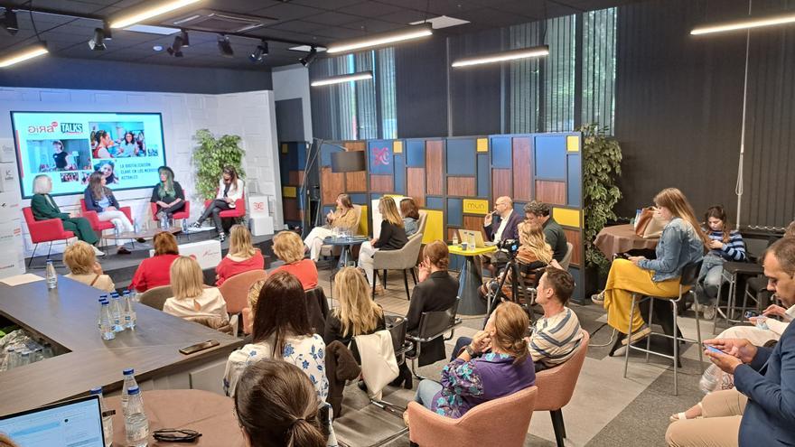 Gira Mujeres Talks de Coca-Cola destaca en Zaragoza la importancia de digitalizar los negocios