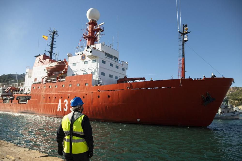 El Hespérides vuelve a casa tras una expedición fallida