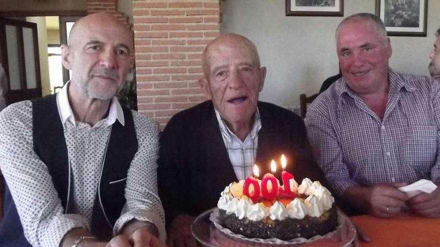 Manuel Gago, de Alcañices, cumple 100 años