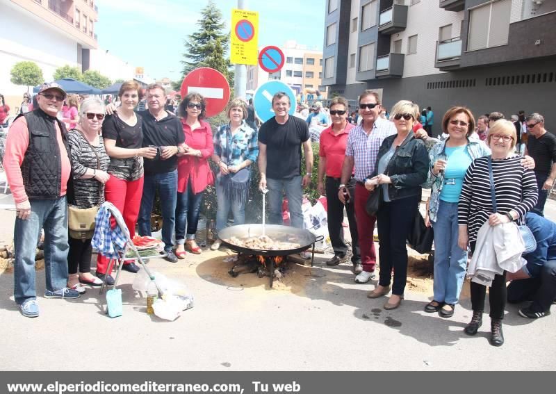 Nules se vuelca con la fiesta de las paellas