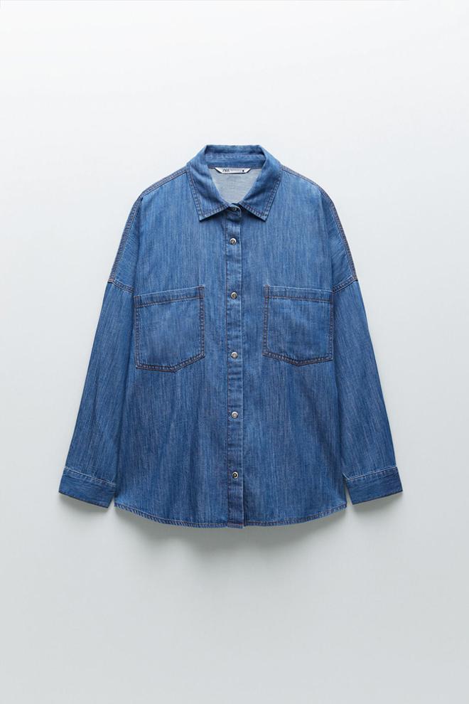 Camisa vaquera 'oversize, de Zara