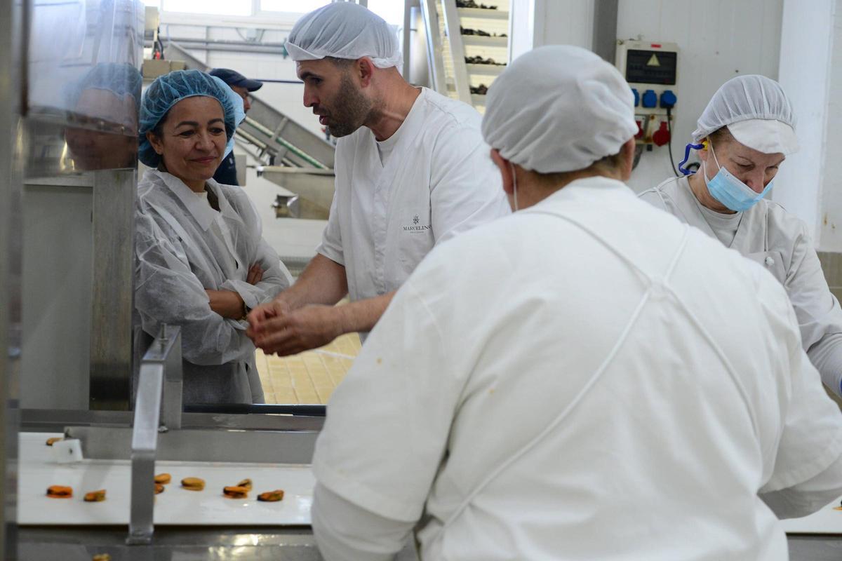 Visita a las instalaciones de Pescados Marcelino, una empresa con más de medio siglo de historia en el puerto de Aldán Visita a las instalaciones de Pescados Marcelino, una empresa con más de medio siglo de historia en el puerto de Aldán