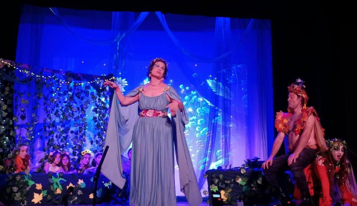 Representación de la 19 Muestra de Teatro Aficionado, en el Teatro Avanti de Córdoba.