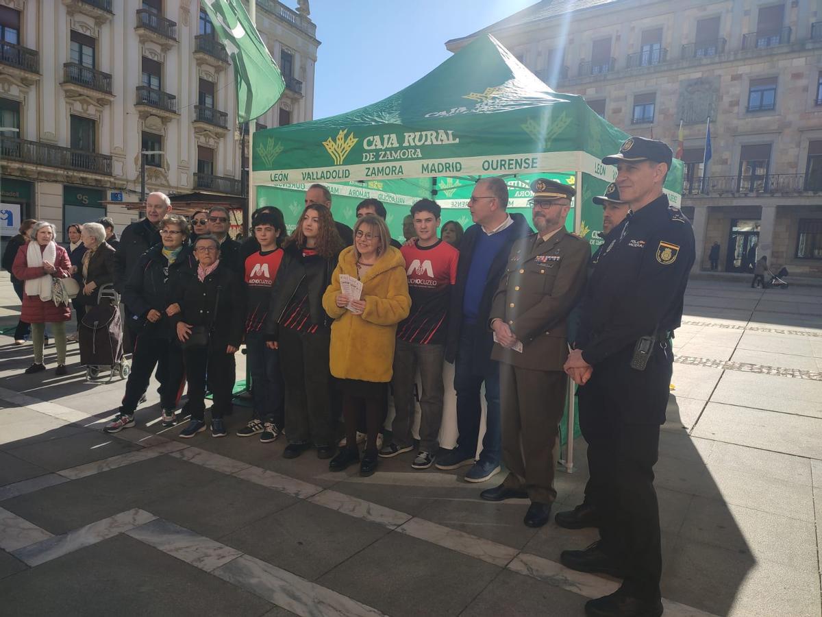 Campaña de cáncer de colon de Azayca.
