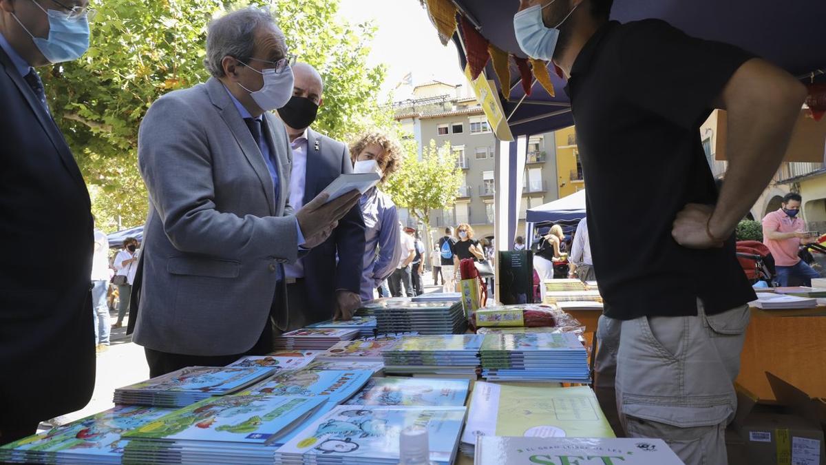 El 'president' de la Generalitat, Quim Torra, este 20 de septiembre de 2020 en la feria-mercado del libro infantil de Balaguer (Lleida).