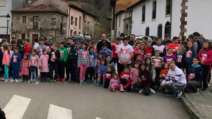 El colegio Nuestra Señora del Rosario (Ribadesella) y el Jovellanos (Panes) celebraron el Día de la Paz