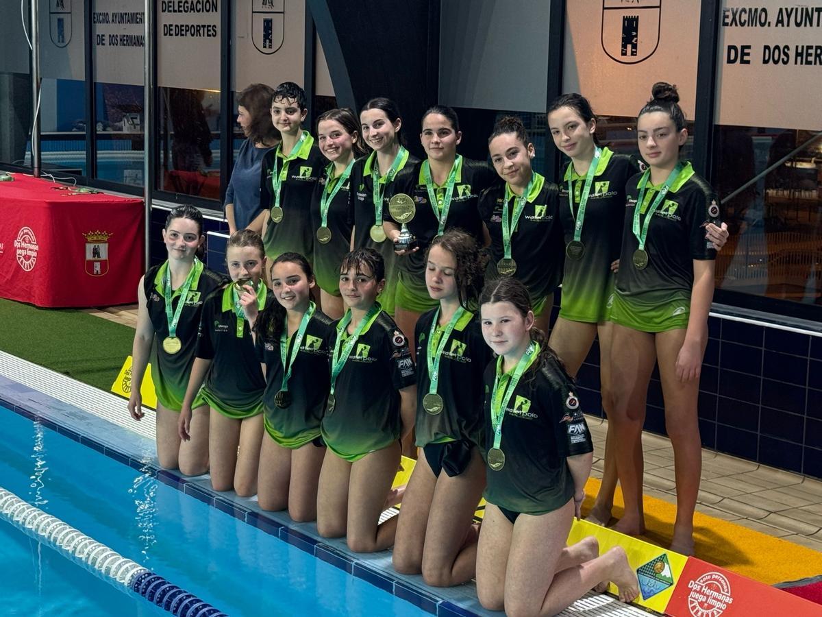 Las chicas del Waterpolo Málaga ganaron el Campeonato de Andalucía Infantil.