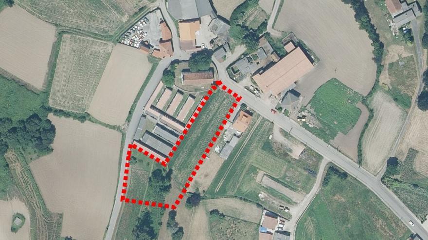 A Laracha tramita un plan para construir un ‘parking’ junto al cementerio de Lestón