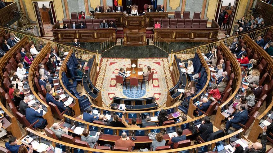 Així es prepara el Congrés per al primer debat on es podrà utilitzar el català