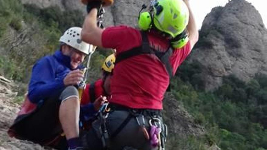 Rescaten amb helicòpter una senderista lesionada a Montserrat