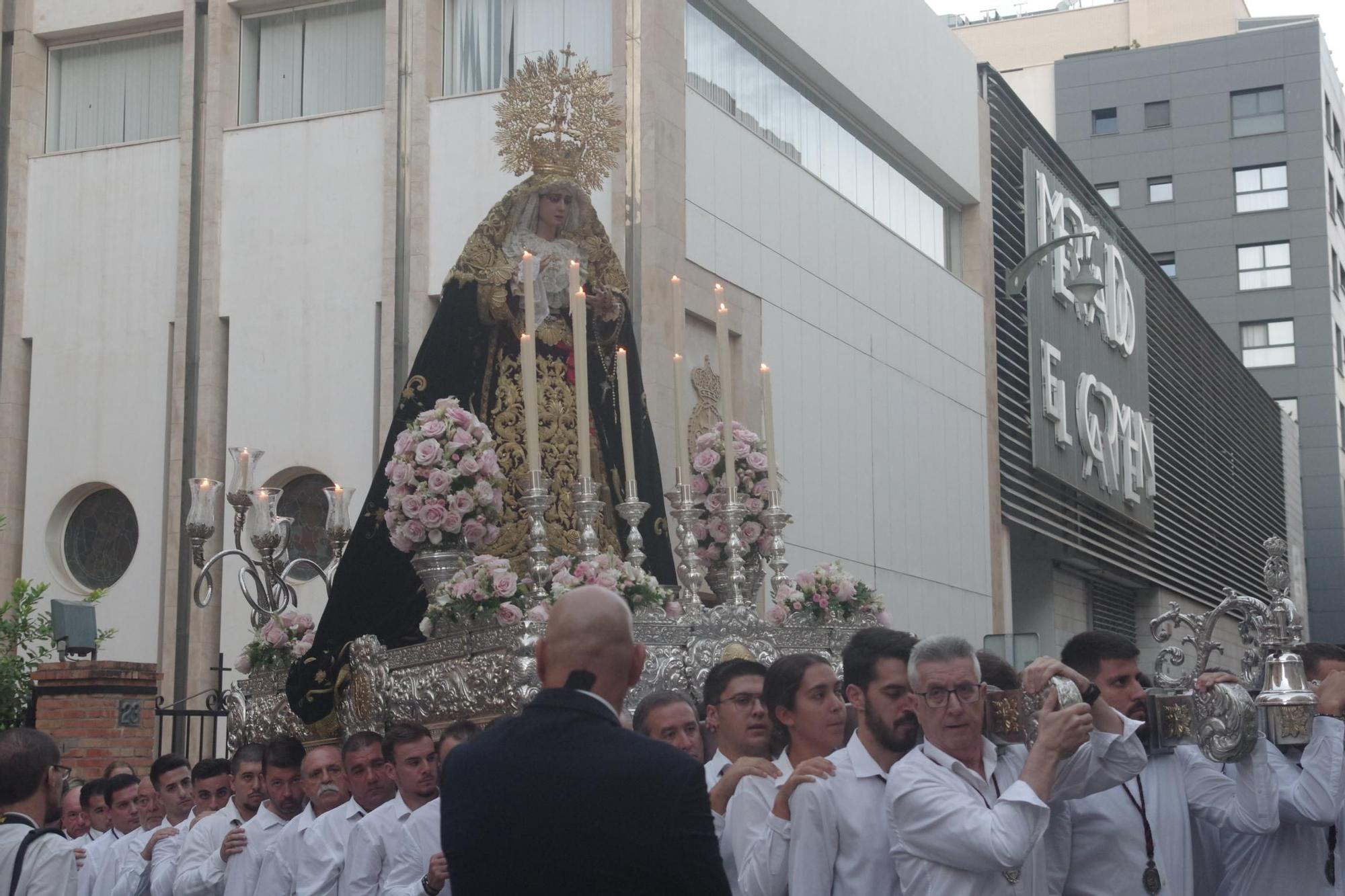 La procesión de la Virgen del Gran Poder, en imágenes