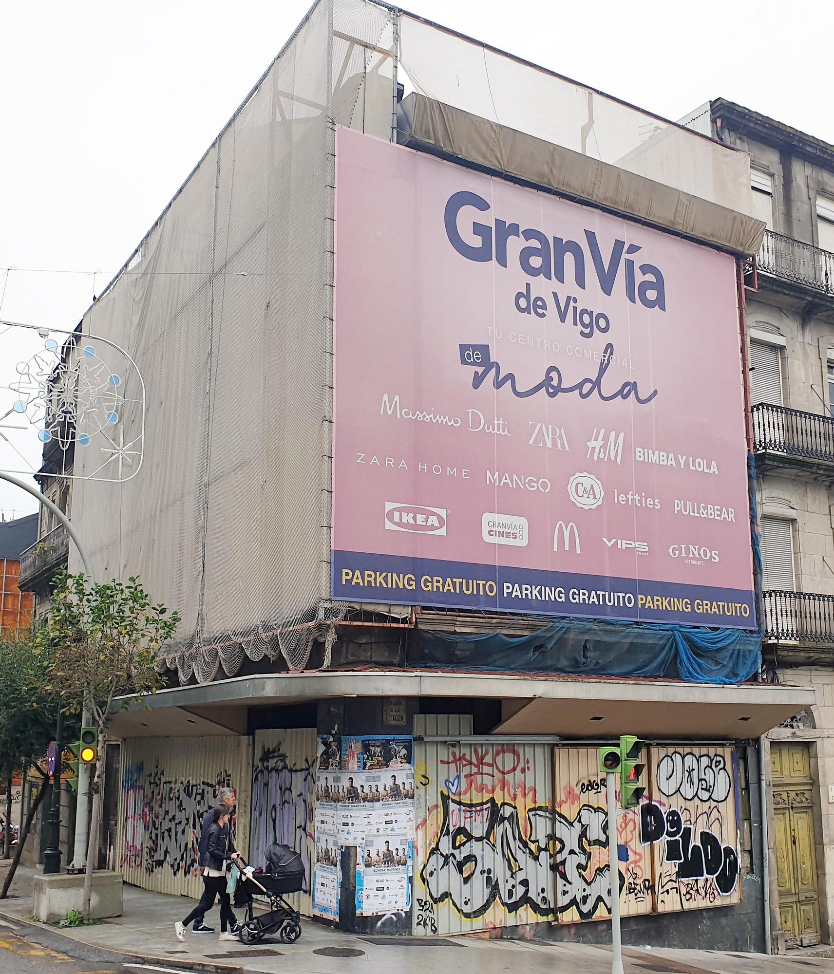 El edificio de Jenaro de la Fuente frente a Vialia