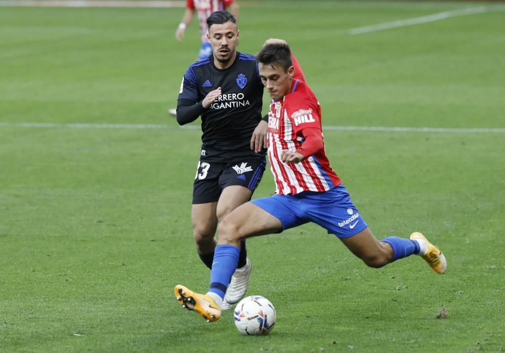 El partido entre el Sporting y la Ponferradina, en imágenes