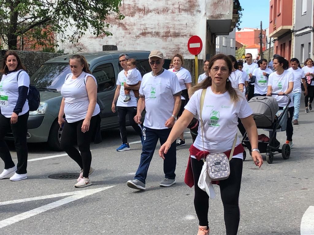 Participantes en la carrera contra el cáncer desarrollada en O Grove.