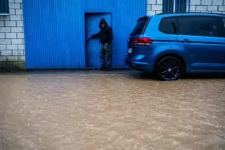 Fotogalería | La borrasca Marta anega las calles de la Charca Musia
