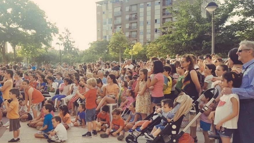 Más de 1.000 niños dibujan para reivindicar que el «sur de la ciudad existe»