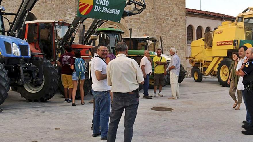 Tractors a la plaça Major d&#039;Òdena