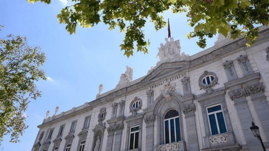 Fachada del Tribunal Supremo, que ha absuelto a los dos jóvenes de violar a una menor de 13.