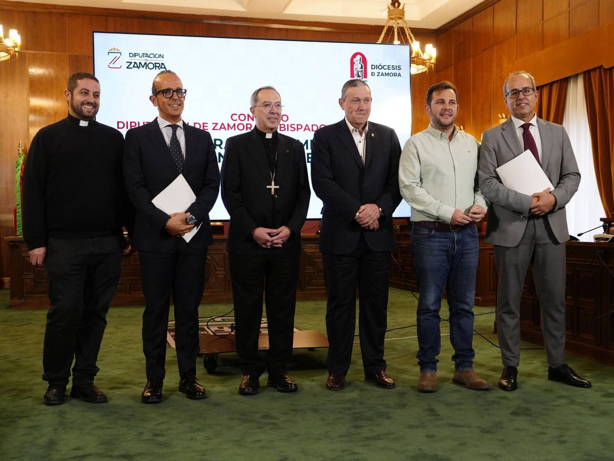 FIRMA DE LOS CONVENIOS DE RESTAURACIÓN DE BIENES INMUEBLES Y MUEBLES CON EL OBISPADO DE ZAMORA