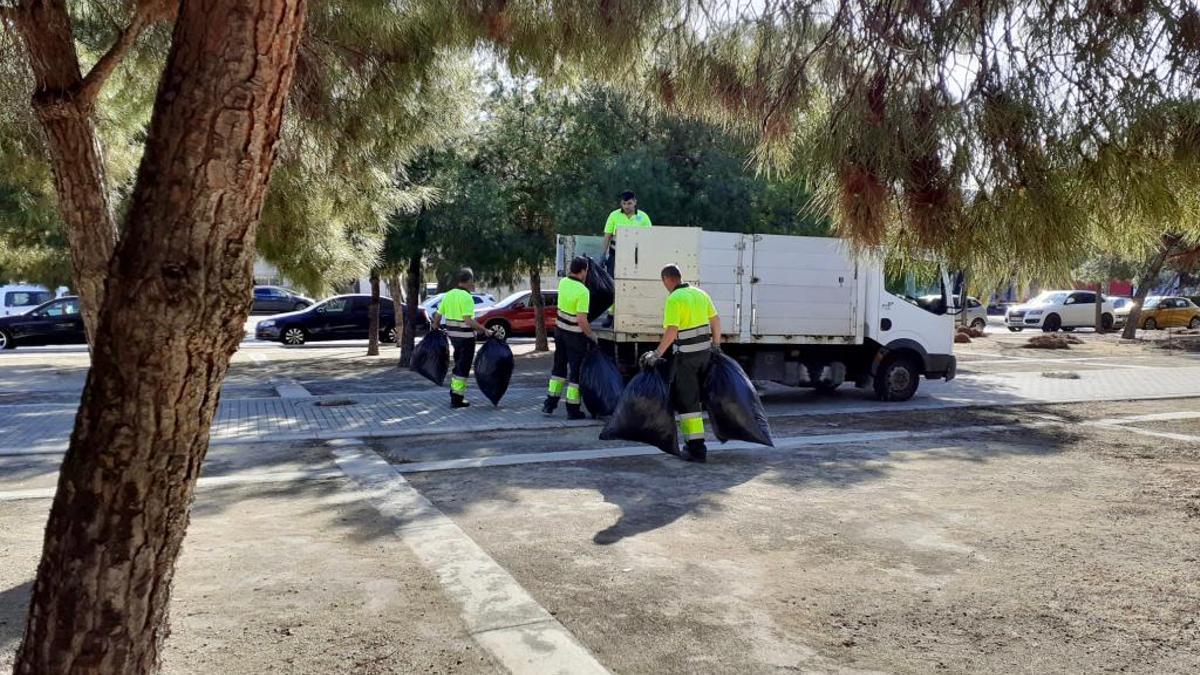 Trabajadores en Elche Parque Empresarial