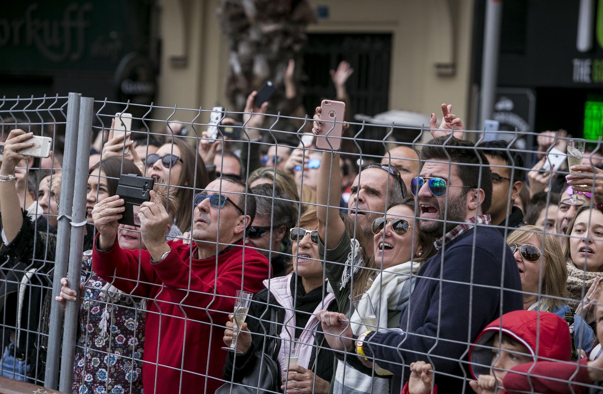 Así fueron las últimas mascletás celebradas en luceros en Nochevieja