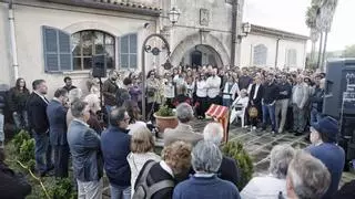 Más de mil personas despiden a Pere Sampol en un emotivo homenaje en el cementerio de Montuïri