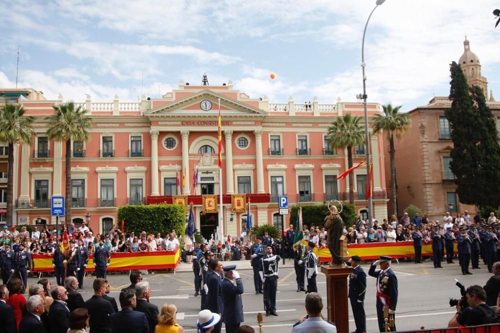 Los murcianos se vuelcan con la bandera