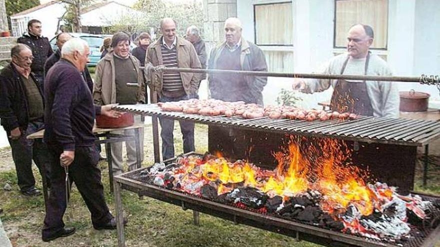 Preparativos para el ágape en Ancorados.