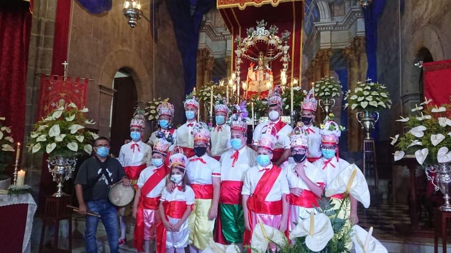 The Güímar Ribbon Dance seeks a quarry for the survival of a two-century tradition