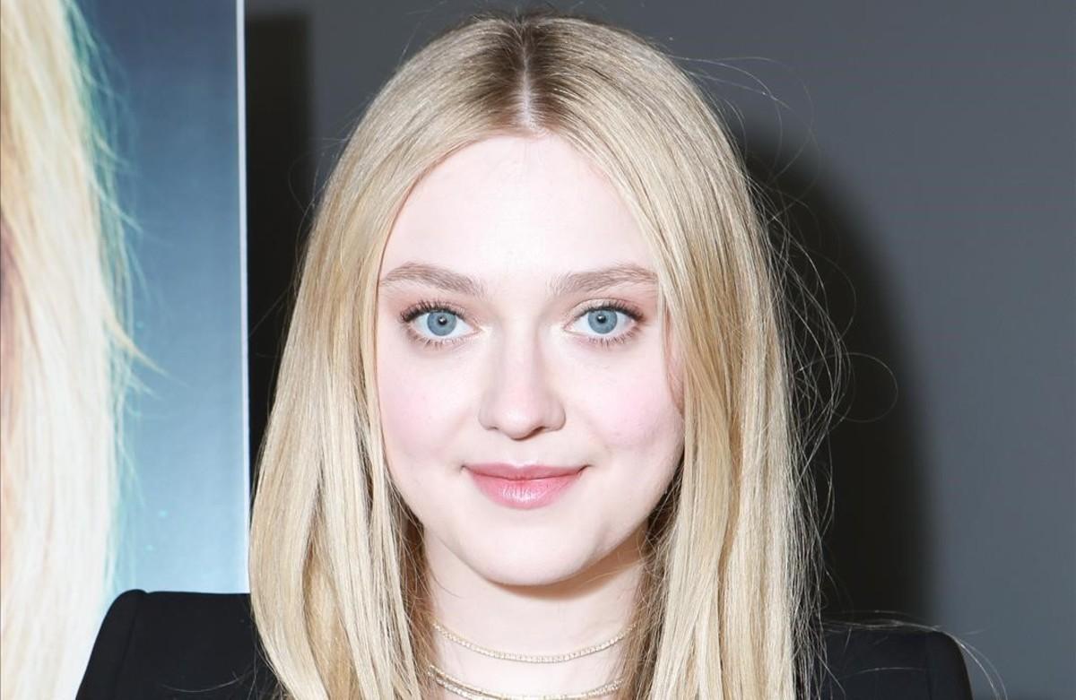 zentauroepp42802531 new york  ny   april 05   dakota fanning during the please s180411182058