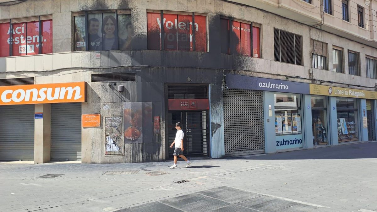 Atacan la sede del PSPV en València