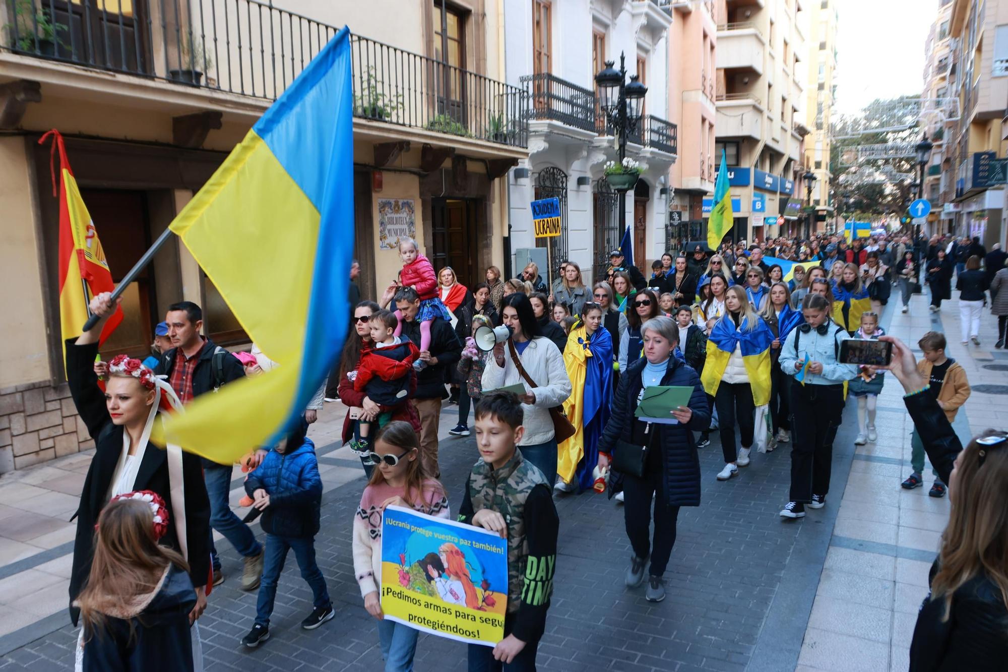 Cientos de castellonenses se manifestan por la paz en Ucrania