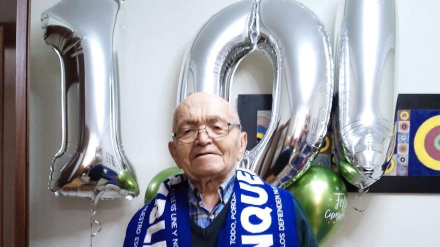 Un Oviedo en Primera para &quot;poder morir tranquilo&quot;: así es la vida de &quot;Josín&quot;, un seguidor carbayón de 101 años