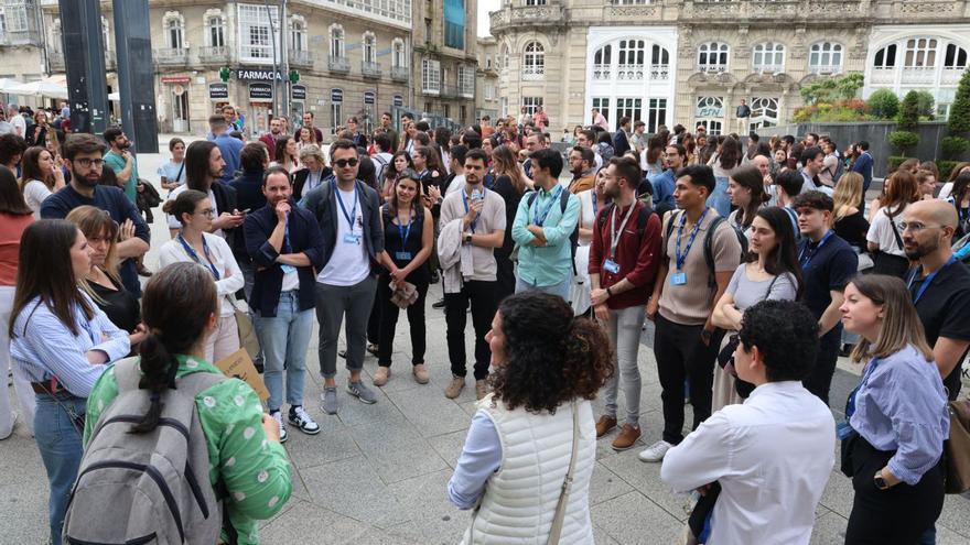 Grupo de investigadores participantes en la jornada del CIBER, ayer, de ruta turística en Vigo.   | // JOSÉ LORES