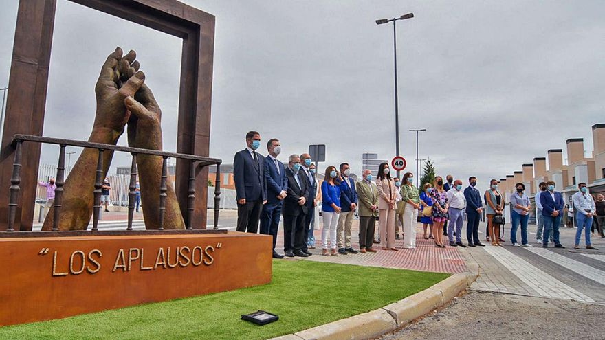 Una obra del asturiano José Luis Fernández rinde tributo a los sanitarios en Torrejón