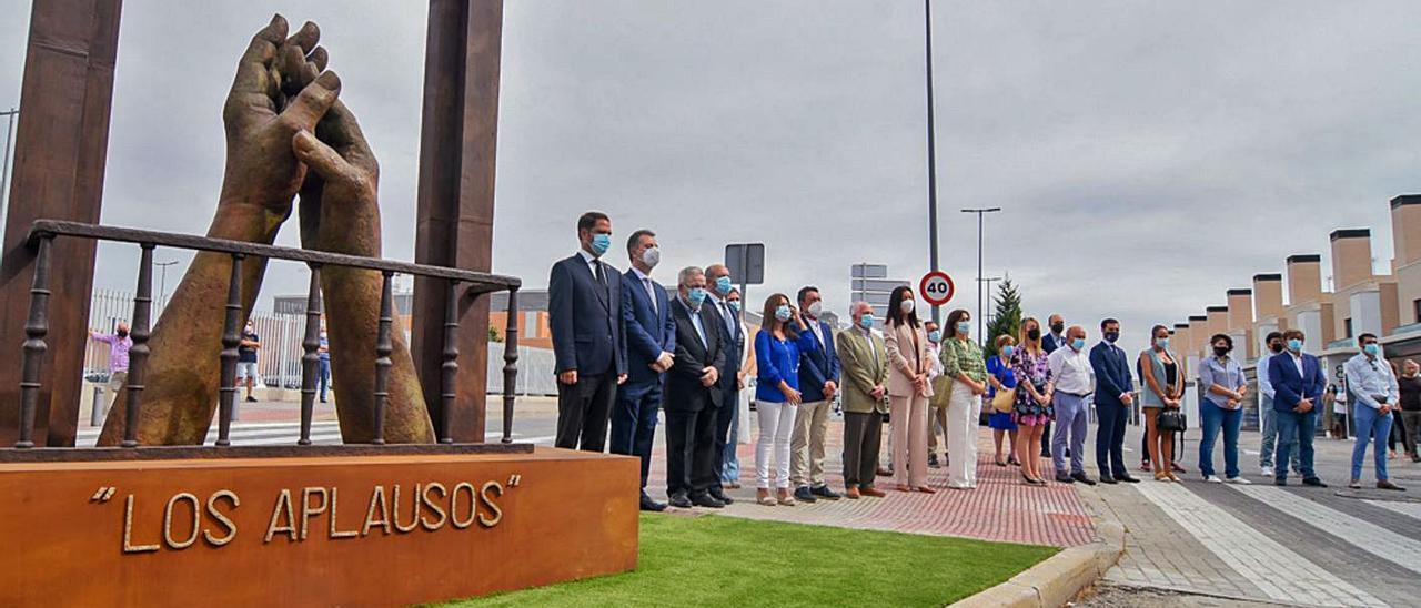 Acto inaugural de la obra “Los Aplausos” de José Luis Fernández. | Ayuntamiento de Torrejón de Ardoz