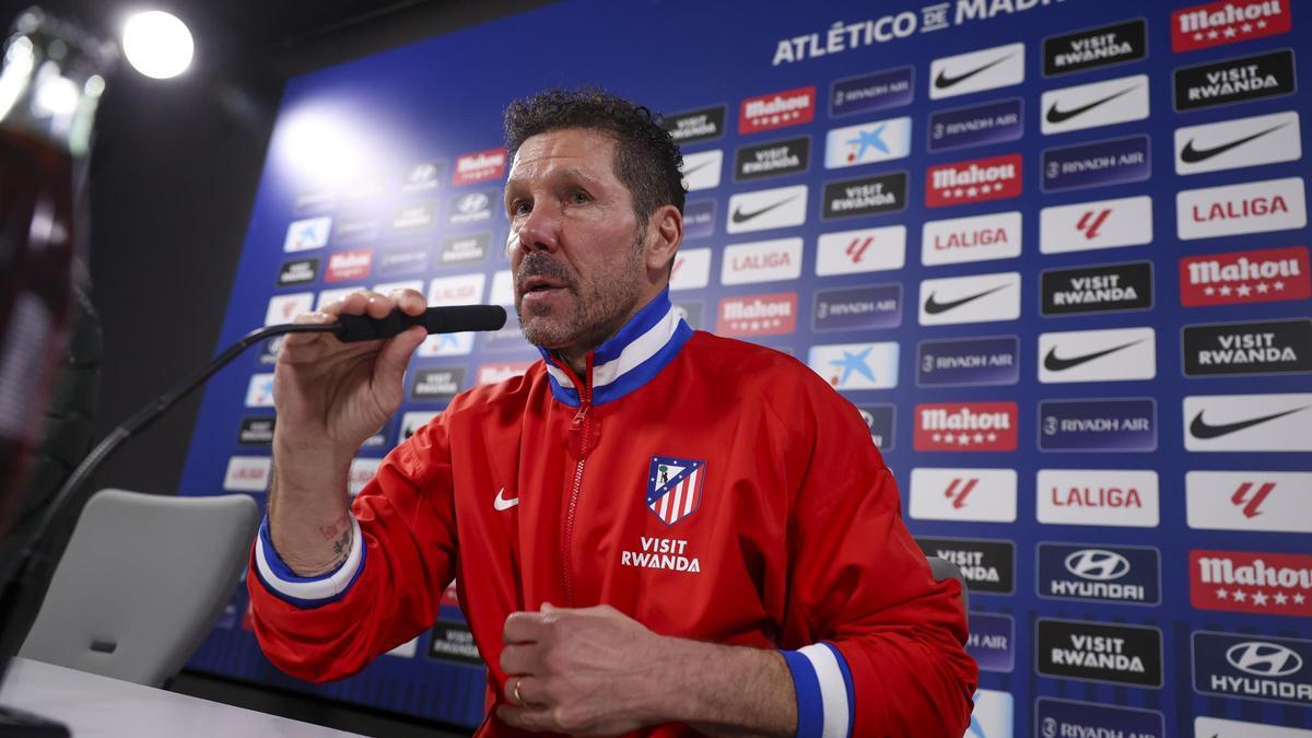 Simeone en rueda de prensa