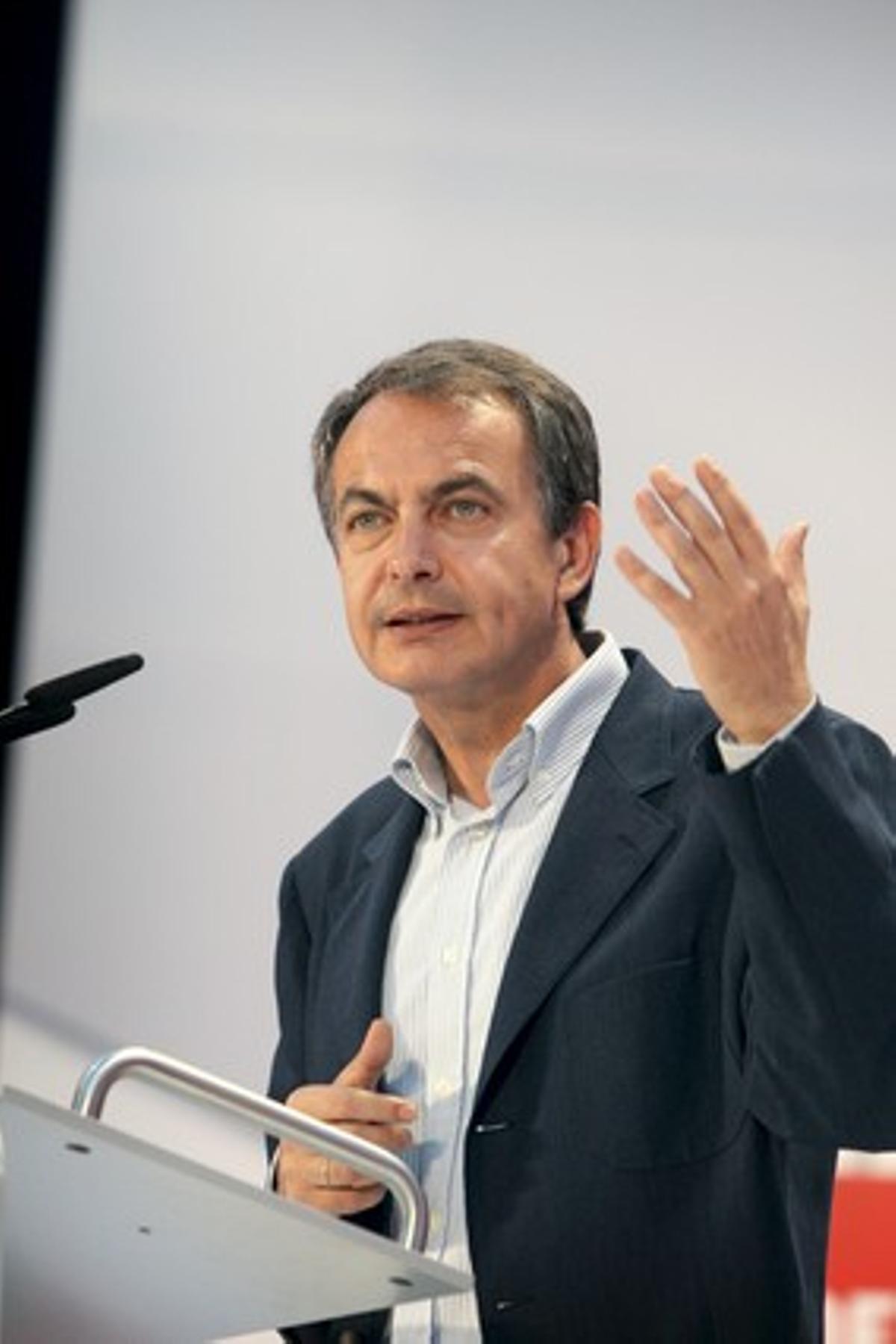 El president del Govern i líder del PSOE, José Luis Rodríguez Zapatero, durant un míting a la Corunya. El president del Govern i líder del PSOE, José Luis Rodríguez Zapatero, durant un míting a la Corunya.