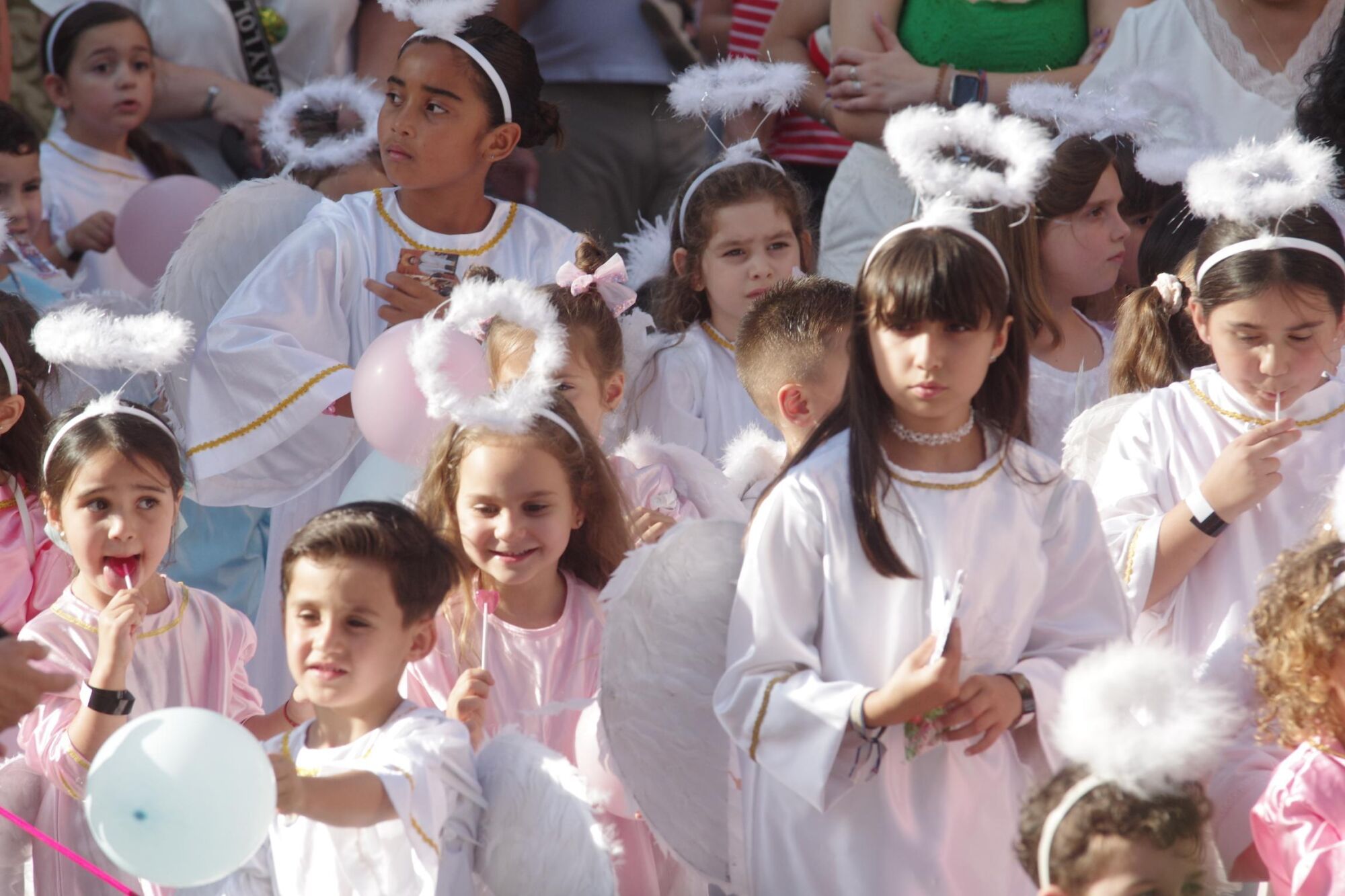 Salida procesional de María Auxiliadora por Capuchinos en 2025