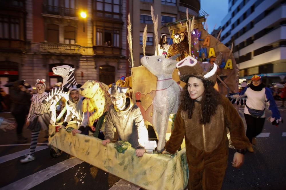 Desfile del martes de Carnaval en el Antroxu de Avilés