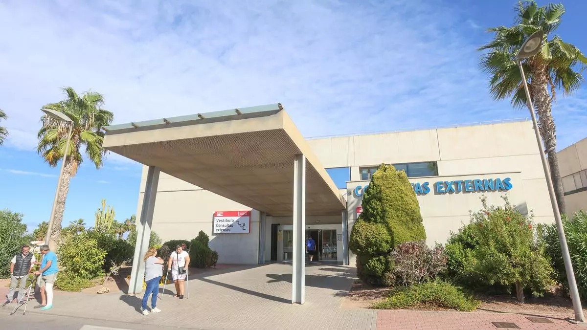 El departamento de salud de Torrevieja dobla su plantilla desde que fue rescatado