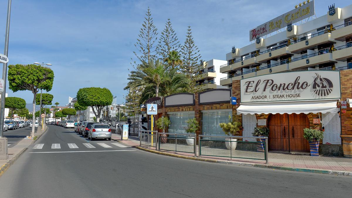 Un tramo de la Avenida de Tirajana de Playa del Inglés.