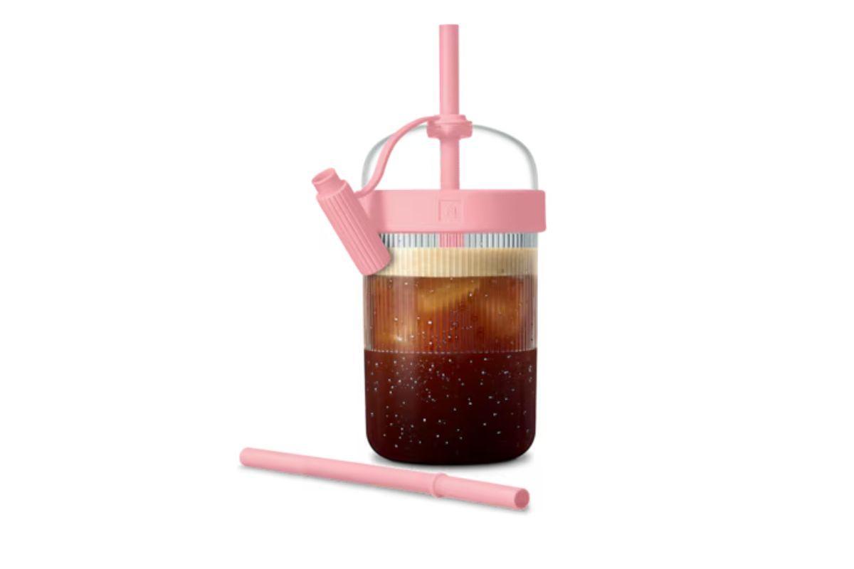 Este es el vaso viral de Nespresso, el Travel Tumbler Bubble Gum