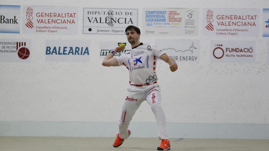 Puchol II (en la imatge) i Moltó van ser els grans triomfadors de les eliminatòries disputades en escala i corda i raspall mentre que Giner es va acomiadar, però amb honor