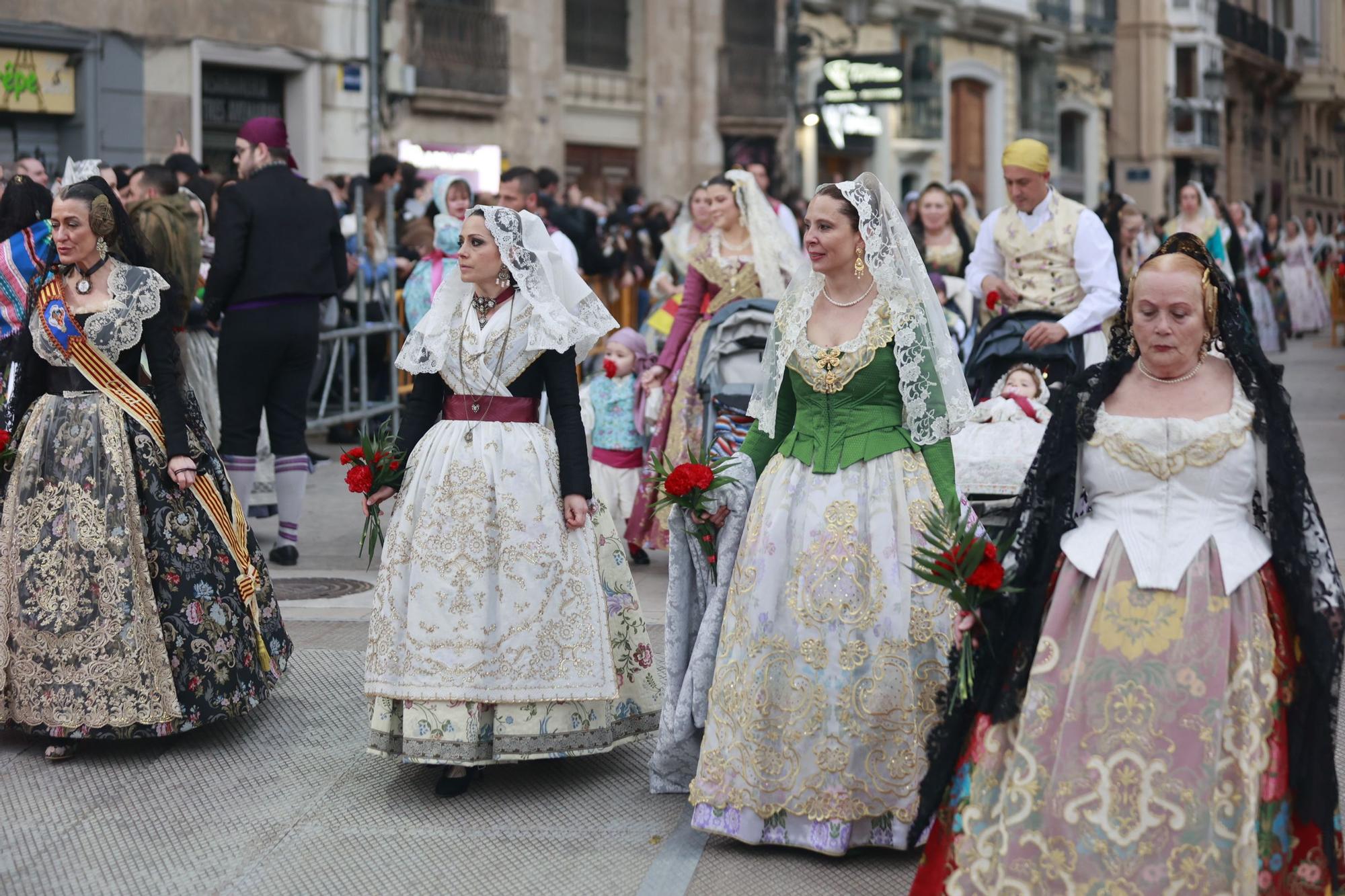 Búscate en el segundo día de ofrenda por la calle Quart (entre las 18:00 a las 19:00 horas)