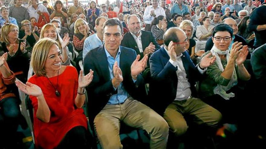 Sánchez va participar en un acte al Prat de Llobregat juntament amb Carme Chacón i Miquel Iceta