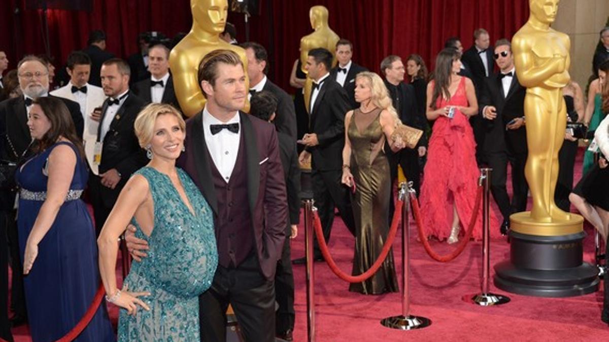 Elsa Pataky, embarazadísima, junto a su esposo, en la ceremonia de los Oscar.